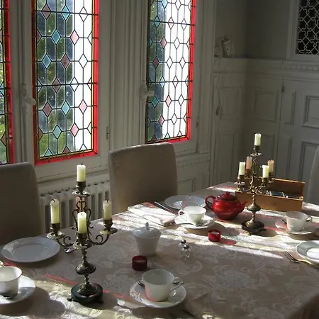 Chateau De Launay Bed and breakfast