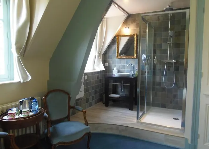 Chateau De Launay Bed and breakfast 3*