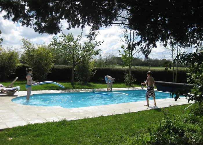 Chateau De Launay Méry-Corbon