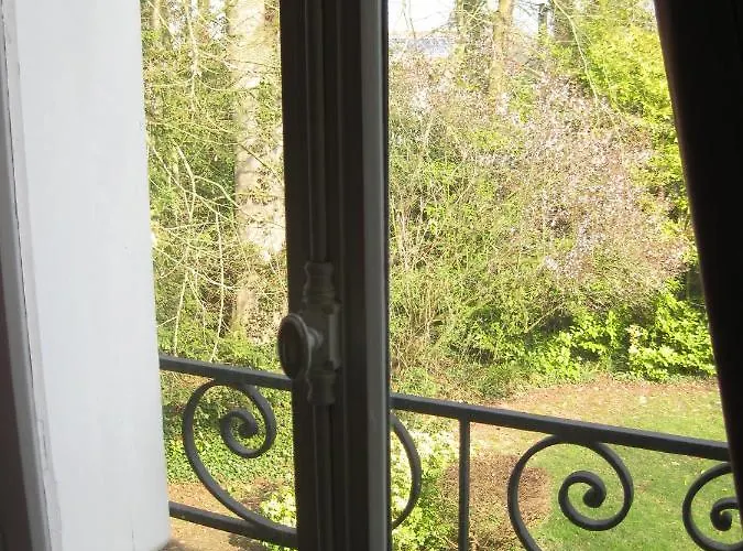 Bed and breakfast Chateau De Launay 3*