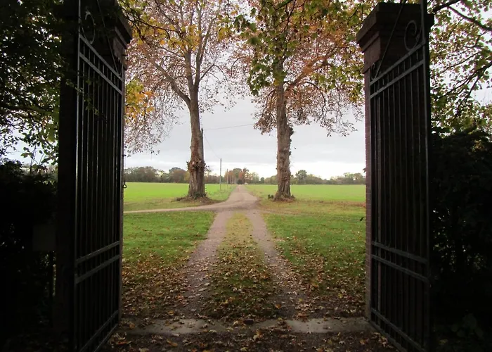 Bed and breakfast Chateau De Launay