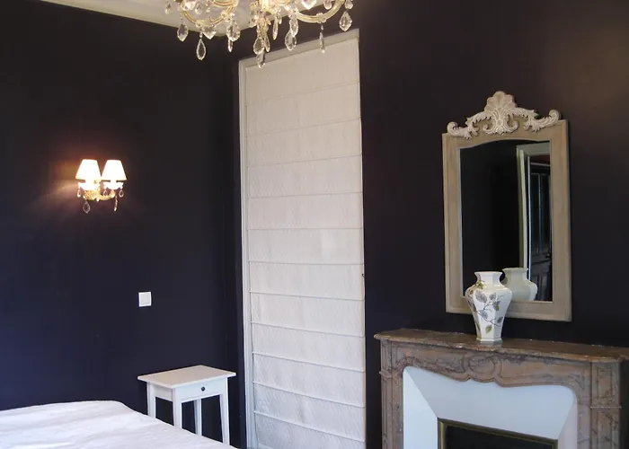 Chateau De Launay Bed and breakfast