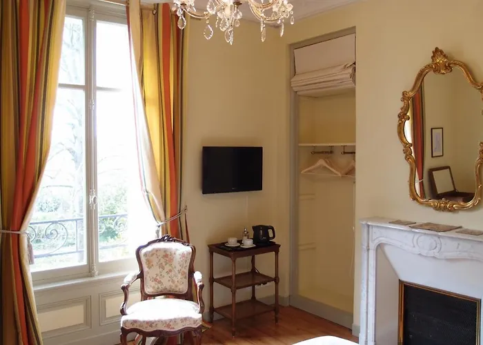 Bed and breakfast Chateau De Launay Méry-Corbon