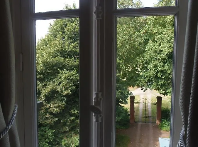 Chateau De Launay 3*